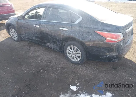 2015 Nissan Altima 2.5/2.5 S/2.5 Sl/2.5 Sv z USA, uszkodzony, nr VIN 1N4AL3AP9FC430275